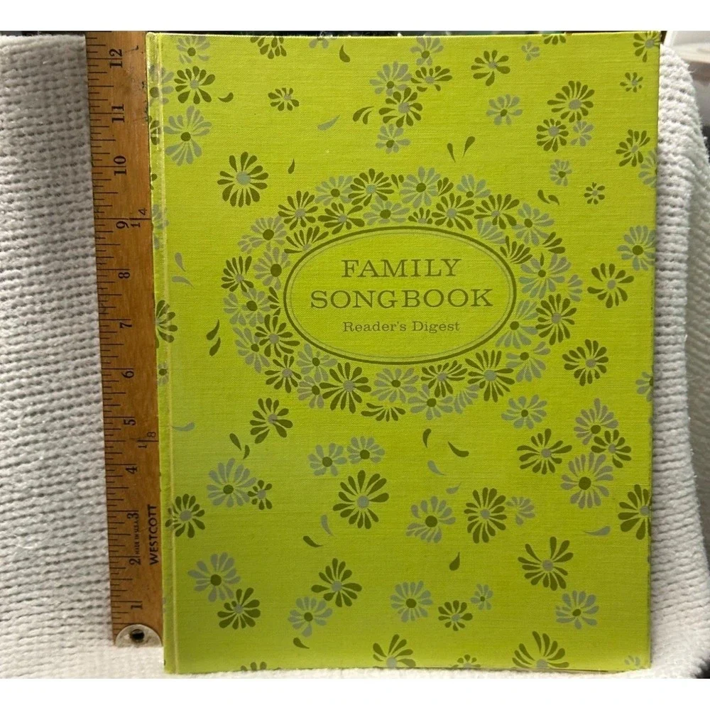 VINTAGE Readers Digest 1969 Family Songbook Hardcover Spiral Bound Green